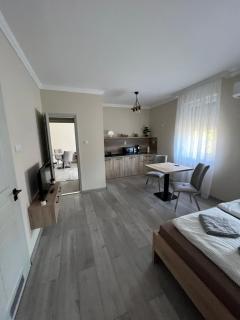 Alina apartmanok - Hajdúszoboszló - 1
