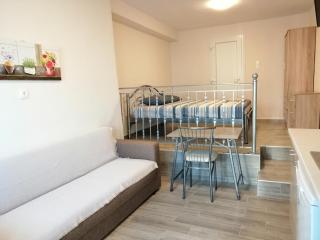 Marina's Apartments - White & Stone Apartment - Olympiada - 4