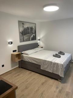 Apartments Anka Pula - Pula - 0