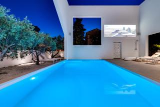 NEW! Luxury 5-bedroom Villa Altabianca with a Heated Pool, Finnish sauna, an outdoor Cinema, 50m from the beach - Supetar - 5