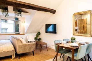 Spacious studio in Paris Hyper Center - Smart TV & WIFI - 4P - Parijs - 2