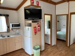 Tatura Cabin & Caravan Park - 6