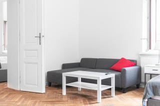 Classy 2BR Apt. w/ Exclusive Location near AKH - Vienna - 8