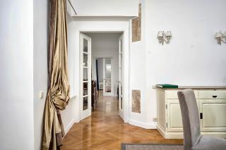 Old town, Bright, Peaceful, Balcony, Netflix - 5