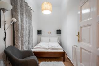Gellert Mountain Apartment - Budapest - 2