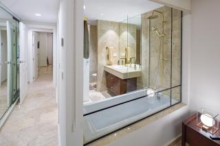 Next to Puente Romano Newly done Modern style 5 star Luxury stay - Marbella - 3