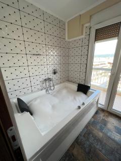Jacuzzi Suites - Tessalónica - 9