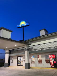 Days Inn by Wyndham San Antonio Interstate Hwy 35 North - San Antonio - 9