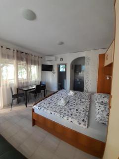 Apartment Niko - Supetarska Draga - 0