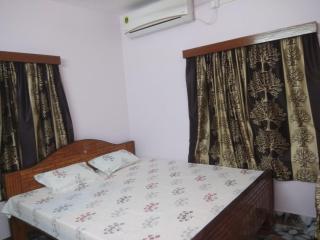 Roy Guest House - Sānkrāil - 9