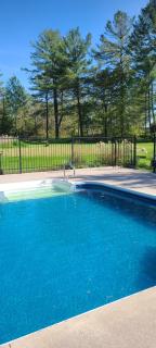 Westwind Inn on the Lake - Buckhorn - 6