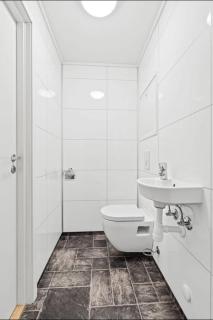 Lovely 1 bedroom downstairs condo with free parking place - Svolvær - 2