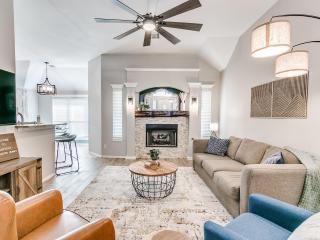 Remodeled home in quiet neighborhood--kid friendly - 0