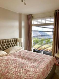 Single family house with lake view in Carona - 4