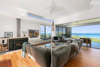 Seaview Tce Spectacular Home with Stunning Ocean and Headland Views - Sunshine Beach - 9