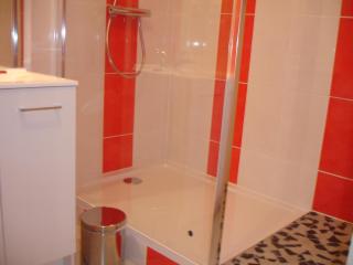 Agape Hotel Niort- Bessines - Bessines - 1