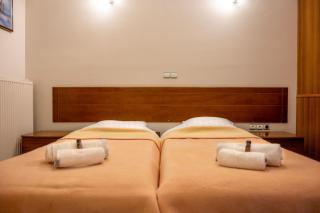 J Studios - Kineta Seaside Retreats - Kineta - 4