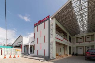 RedDoorz near Exit Tol Kotabaru ITERA Lampung - 6