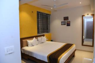 Beach Heaven Deluxe Rooms & Serviced Apartments - Suratakal - 3