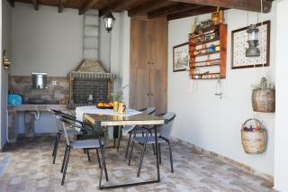 Romilia Guesthouse - - 8