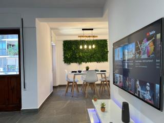 Apartamento espacioso de diseño a 3 min RENFE. - Córdoba - 1