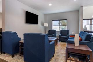 Four Corners Inn & Suites - 4