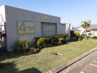 Lands End Family Only Apartment - Ballito - 1