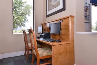 Best Western Plus King's Inn and Suites - 3