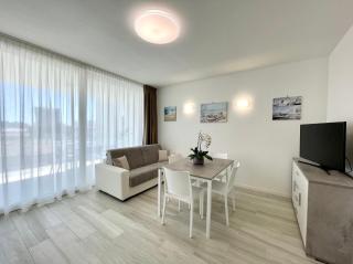 C Palace - Carraro Immobiliare Jesolo - Family Apartments - Lido di Jesolo - 0