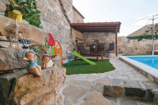 Holiday House near Split with heated pool - Srinjine - 3