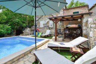 Holiday House near Split with heated pool - Srinjine - 4