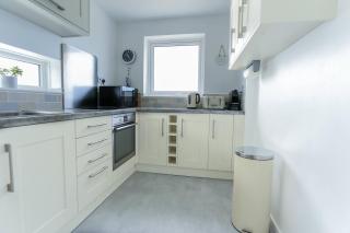 Tides - Beach front apartment in Bracklesham Bay - Chichester - 1