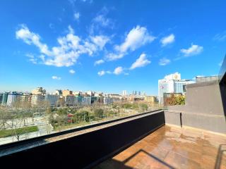 Charming, Designer Apartment with Private Rooftop Terrace, Bathtub, and Sea View in Taksim - 3