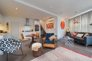 Classic Hammersmith Home by Ravenscourt Park by UnderTheDoormat - London - 5