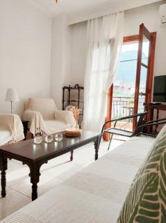 Intimate Olympus House - 1