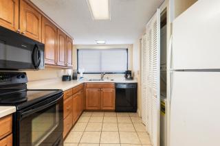 2-Bedroom Carolina Dunes Condo with Private Balcony and Ocean Views - Myrtle Beach - 5