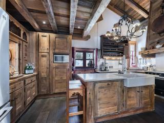 Superbe chalet avec 5 chambres, jacuzzi et services de luxe, à 300m des pistes à Courchevel Village - FR-1-562-21 - 7