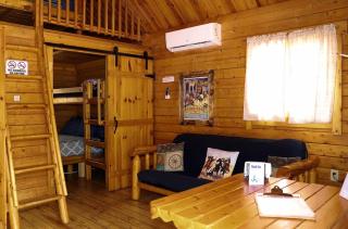 Katie's Cozy Cabins - Tombstone - 8