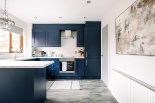 FAMILY TOWN HOUSE (with garden & private parking) - Belfast - 3