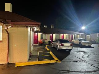 Deluxe Inn Motel - Detroit - 1