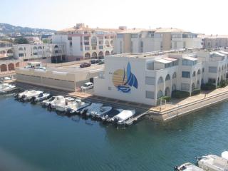 T2 avec loggia, vue bateaux et parking privatif - FR-1-472-107 - 4