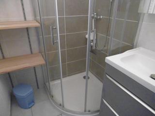 Sète : 2 pièces avec cabine, parking sécurisé, loggia fermée - FR-1-472-111 - Sète - 3