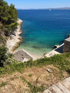 Beach Alone - Brusje - 3