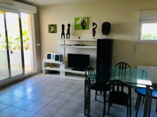 70m² avec Terrasse, 2 Chambres et Piscine à Sète - FR-1-472-157 - Sète - 0