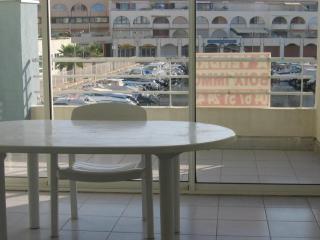 T2 avec loggia, vue bateaux et parking privatif - FR-1-472-107 - 2