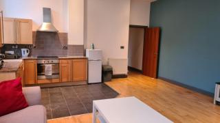Spacious, bright and airy city centre flat. Unique converted Mill. - 1