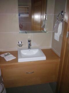 Furnished apartment in a class A area, with new and modern furniture - 3