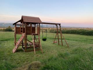 Ashton Cottages - 6