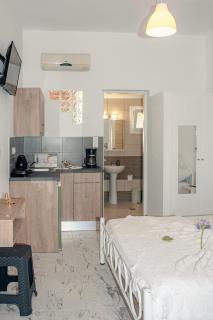 Petros Giatras - Rooms - Zakynthos - 2