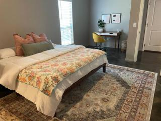 10 mins KING Smart TV Garage W/D - Amarillo - 6